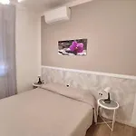 Dolce Dormire בית הארחה צ'יביטאנובה מארקה